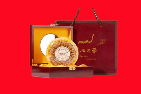 收购资讯:和龙市回收冬虫夏草是按克吗